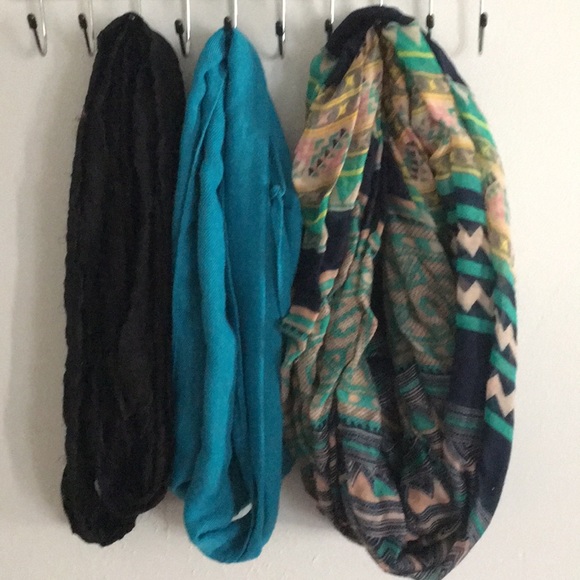 Scarf bundle - Picture 3 of 4